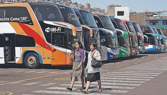 Emiten decreto para fortalecer servicio de transporte de personas y carga