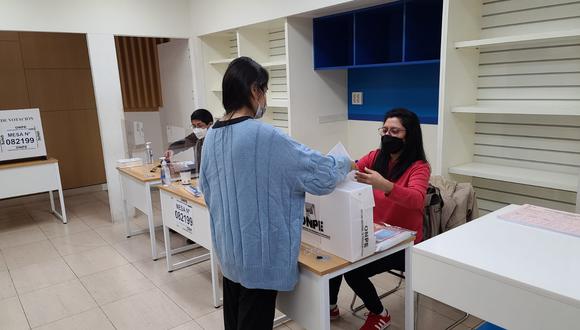 Este domingo 6 de junio se tiene previsto la instalación de 3.440 mesas de votación, desplegadas en 224 locales en 79 países para la votación de los peruanos residentes en el exterior. (Foto: Cancillería)