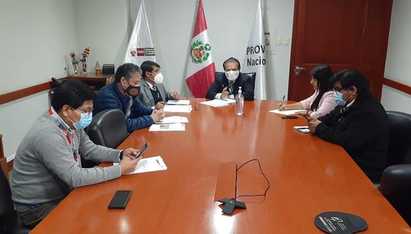 Reunión de trabajo fue con funcionarios de  Provías Nacional con la congresista Esmeralda Limachi en Lima.