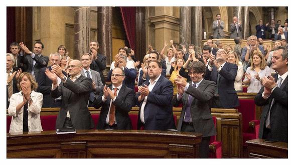 ​España: Parlamento regional aprueba ley para convertir Cataluña en república independiente