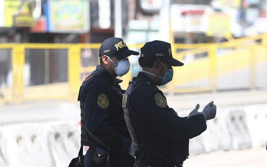 Detectan a 6 efectivos de 2 comisarías con coronavirus en Arequipa
