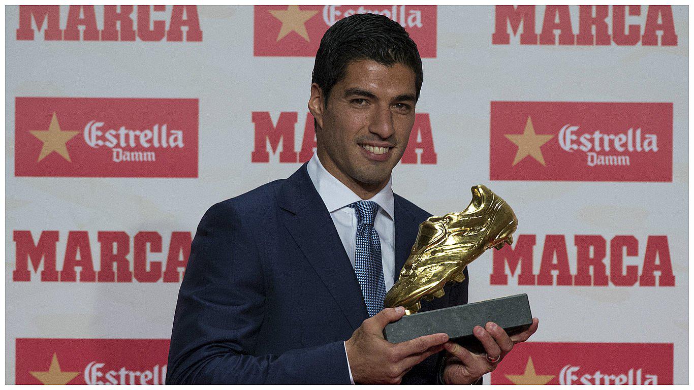 Luis Suarez recibe su segunda Bota de Oro y se convierte en el máximo goleador 