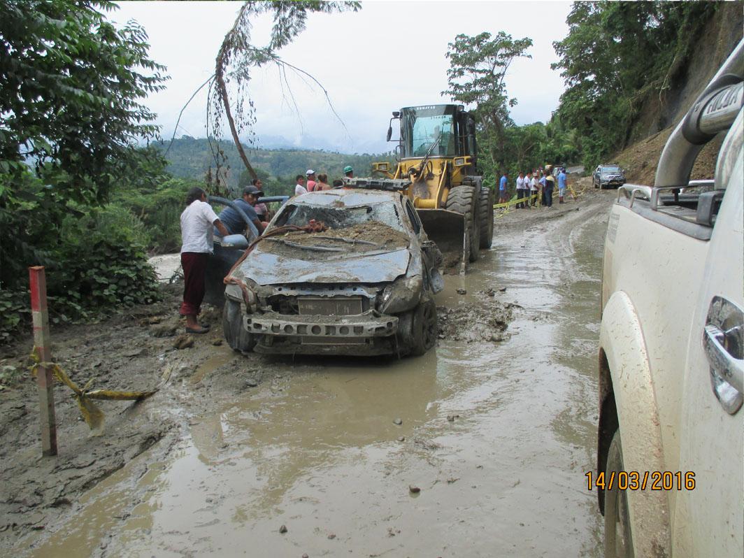 Pasajeros salvan de la muerte