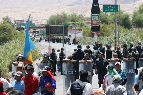 Colectivo de ciudadanos defiende a Gloria Zeballos