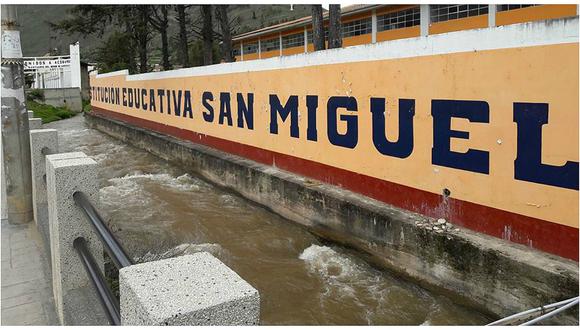 Tarma: Crecida de río pone en riesgo infraestructura de centro educativo 
