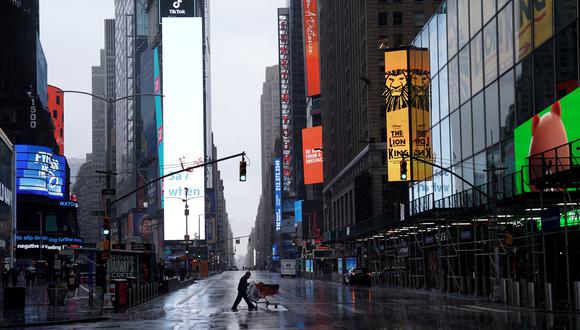 Nueva York está en confinamiento desde el domingo para frenar el coronavirus. (REUTERS/Carlo Allegri).