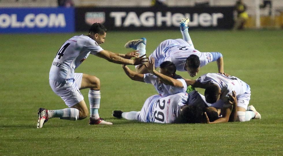 Las mejores imágenes del triunfo del Real Garcilaso frente al Santos de Brasil (FOTOS)