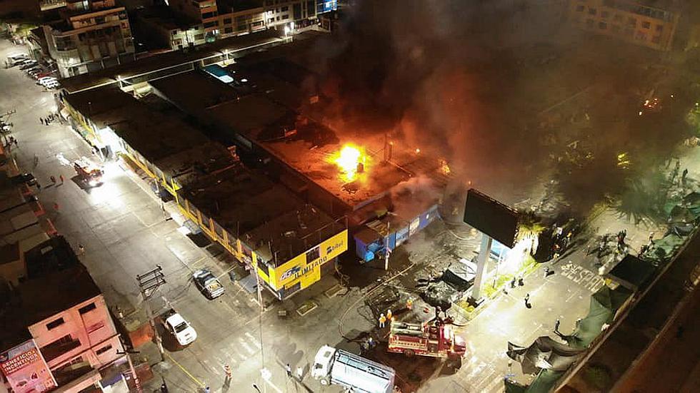 ​Incendio consume 22 puestos del mercado Pacocha en Ilo