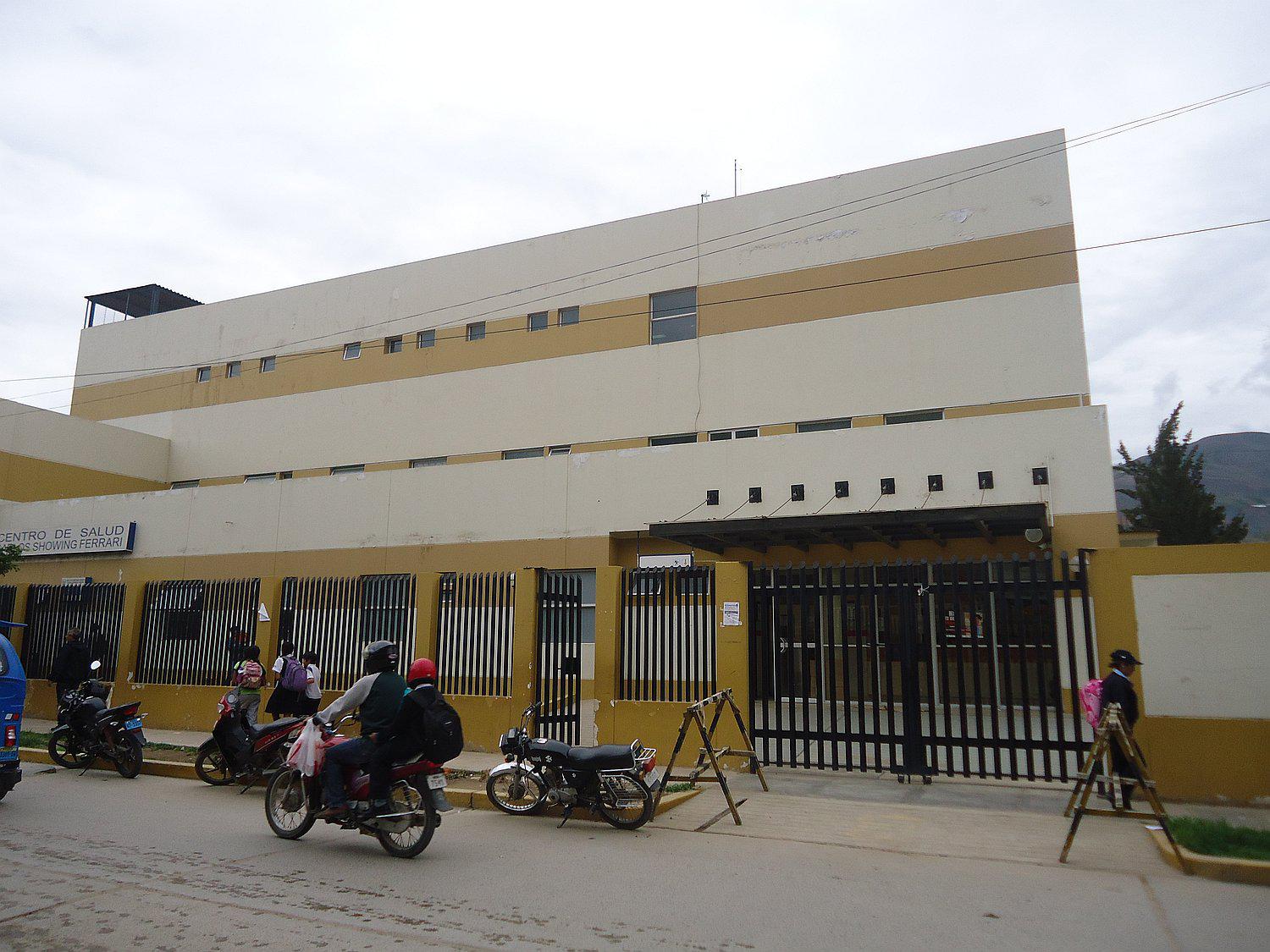 El 'Carlos Showing Ferrari' se convierte en hospital después de 20 años 