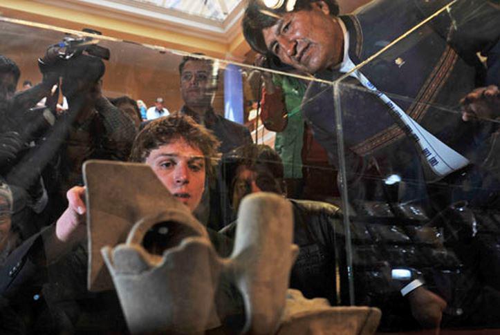 Hallan restos de navegación prehispánica en el Titicaca