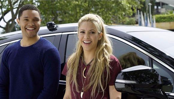 Shakira comete falta en Carpool Karaoke y da mal ejemplo a sus fans (VIDEO)