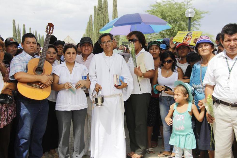 Más cinco mil personas dieron último adiós a Edita Guerrero (Fotos)