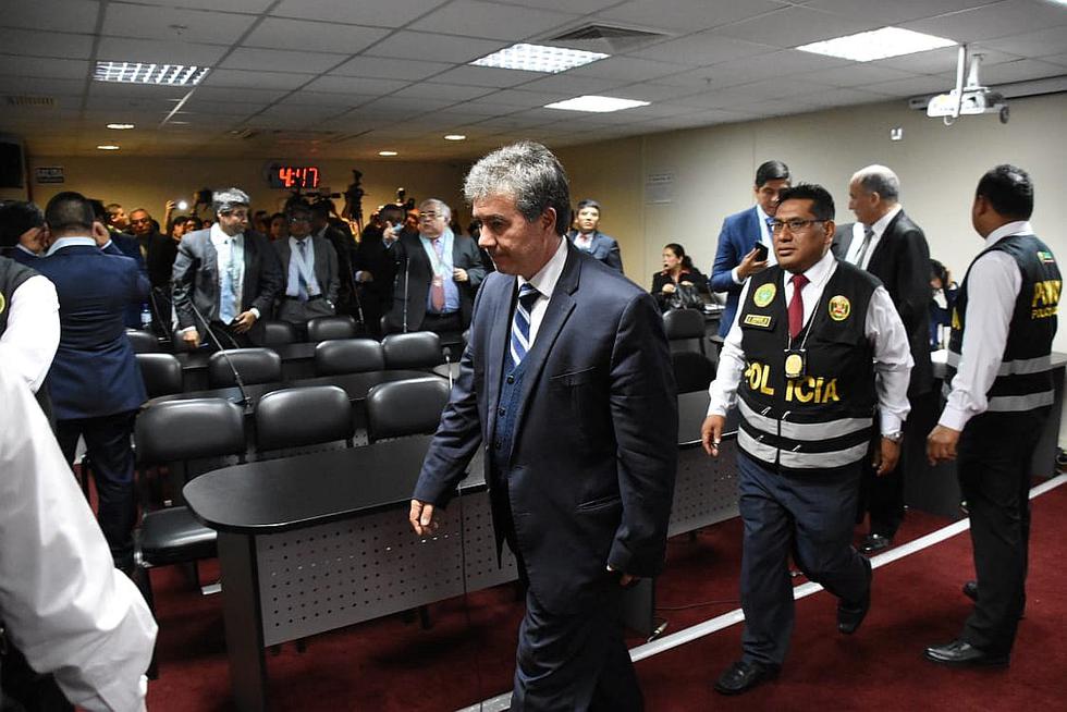 Reacción de los árbitros tras recibir 18 meses de prisión preventiva (FOTOS)