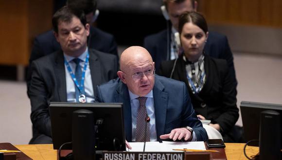 Fotografía cedida hoy por Naciones Unidas que muestra al representante permanente de Rusia, Vasili Nebenzia, mientras interviene ante el Consejo de Seguridad de la ONU, en Nueva York (EE.UU). (Foto de EFE/ ONU /Ariana Lindquist)