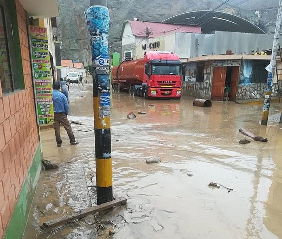 Huaicos y lluvias arrasan con puente, vías de comunicación y casas en distritos de Ilabaya y Estique