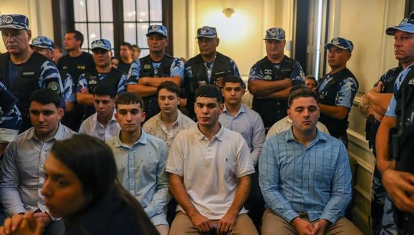 Los imputados por el crimen de Fernando Báez Sosa durante una audiencia en Dolores (Argentina).  (Foto: EFE/Juan Ignacio Roncoroni)