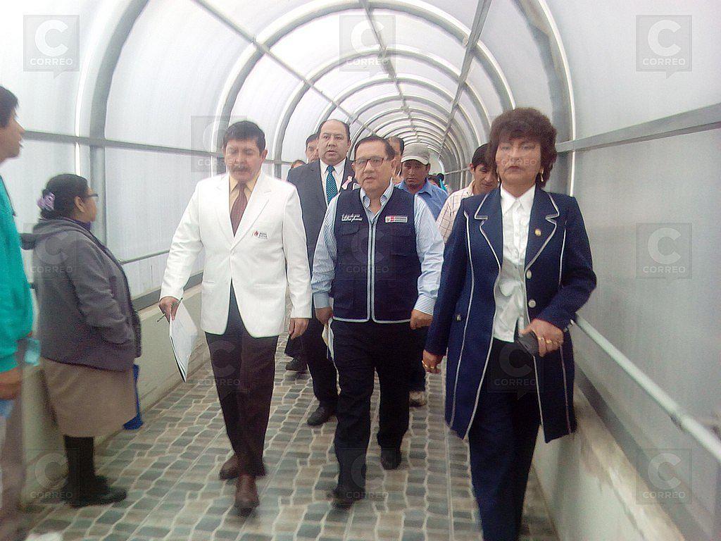 Trasladan cuatro heridos y dos fallecidos de accidente a Lima