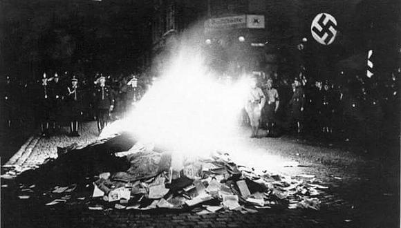 ​Hace 84 años los nazis quemaron cerca de 25 mil libros por este motivo [FOTOS]