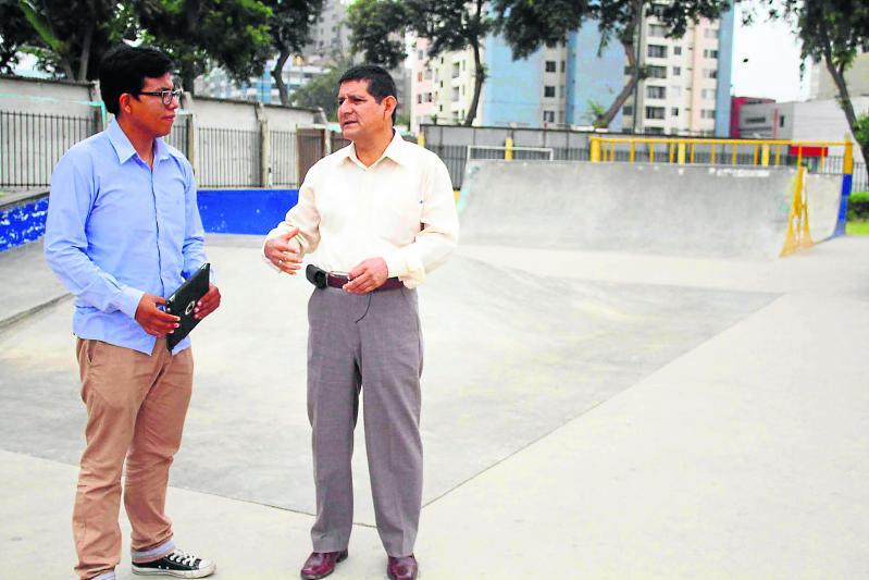 Gobernador regional ofrece construcción de skatepark 