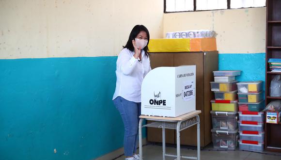 La candidata presidencial de Fuerza Popular hizo un llamado a la población para que acuda a votar antes que cierren los locales de votación a las 7 p.m. Fotos: Hugo Curotto / @photo.gec