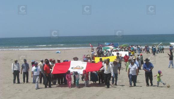 Pescadores de playa Santa Rosa marchan a la frontera por abandono del Estado