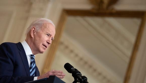 El presidente de los Estados Unidos, Joe Biden, hace una declaración desde el Salón Este de la Casa Blanca sobre la invasión de Rusia a Ucrania el 24 de febrero de 2022 en Washington, DC. (Foto: Brendan Smialowski / AFP)