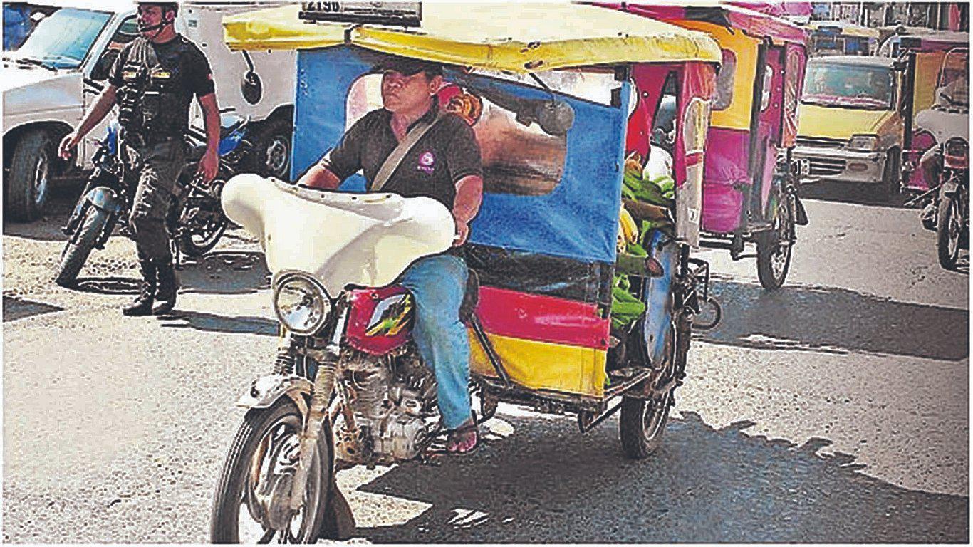 Buscan formalizar a mototaxistas en distrito Veintiséis de Octubre