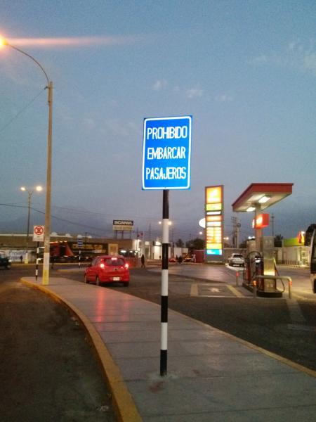 Señalizan óvalo y avenida La Marina