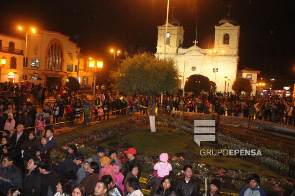 FOTOS: Emotivo encuentro de Jesús Nazareno  y la Virgen Dolorosa
