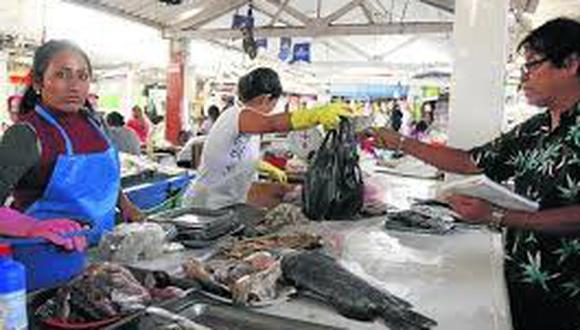 Decomisan 80 kilos de pescado en terminal pesquero Río Seco