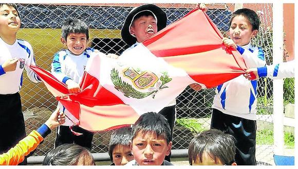​Niños huancavelicanos piden a selección que les dediquen los goles 