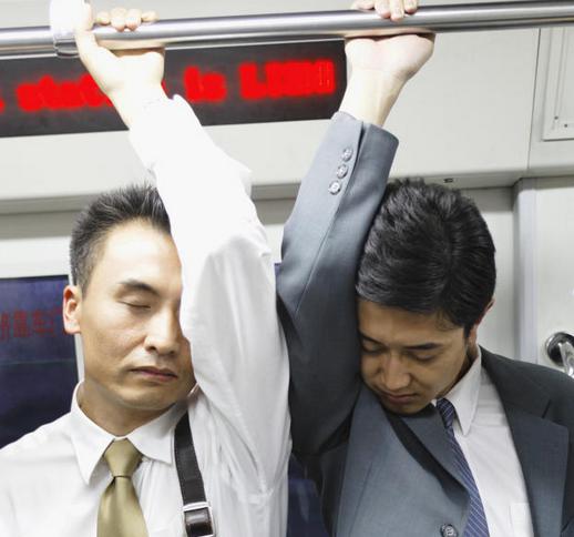 ​Japón: Crean ambientador contra el olor de adolescentes y hombres maduros