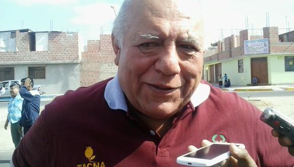 Alcalde Luis Torres denunciará a comerciantes que invadan calles ante fiscalía