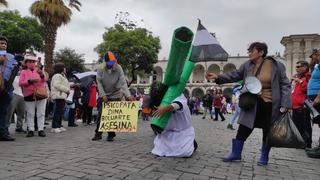 Continúan las protestas en la Plaza de Armas de Arequipa (VIDEO)