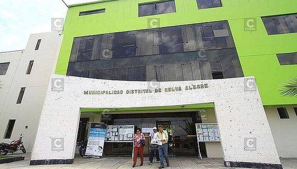 Lentitud en oficinas de municipio de Arequipa perjudica a Alto Selva Alegre