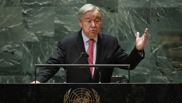 El director de la ONU António Guterres recordó que la OMS había pedido previamente este año que cada país vacunara al 10% de la población antes de finales de septiembre. (Foto: Eduardo MUNOZ ALVAREZ / AFP)