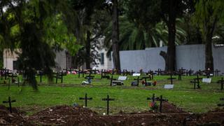 Gobierno de Argentina decreta cinco días de duelo por más de 100.000 muertos de COVID-19