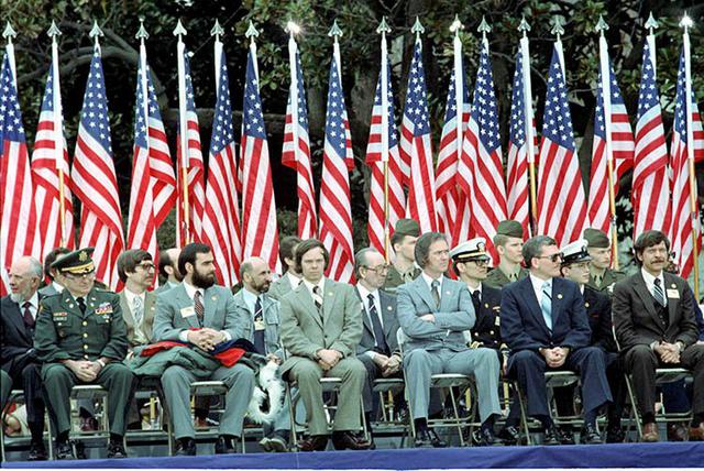 Irán libera a 52 rehenes estadounidenses minutos después de que Carter abandonara el poder y Ronald Reagan jurara como presidente de Estados Unidos. (Reuters)