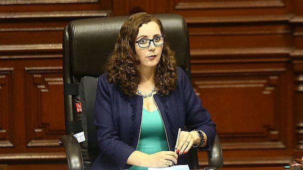 Rosa Bartra: "Le pido a los jóvenes que conversemos, yo no soy su enemiga" (VIDEO)