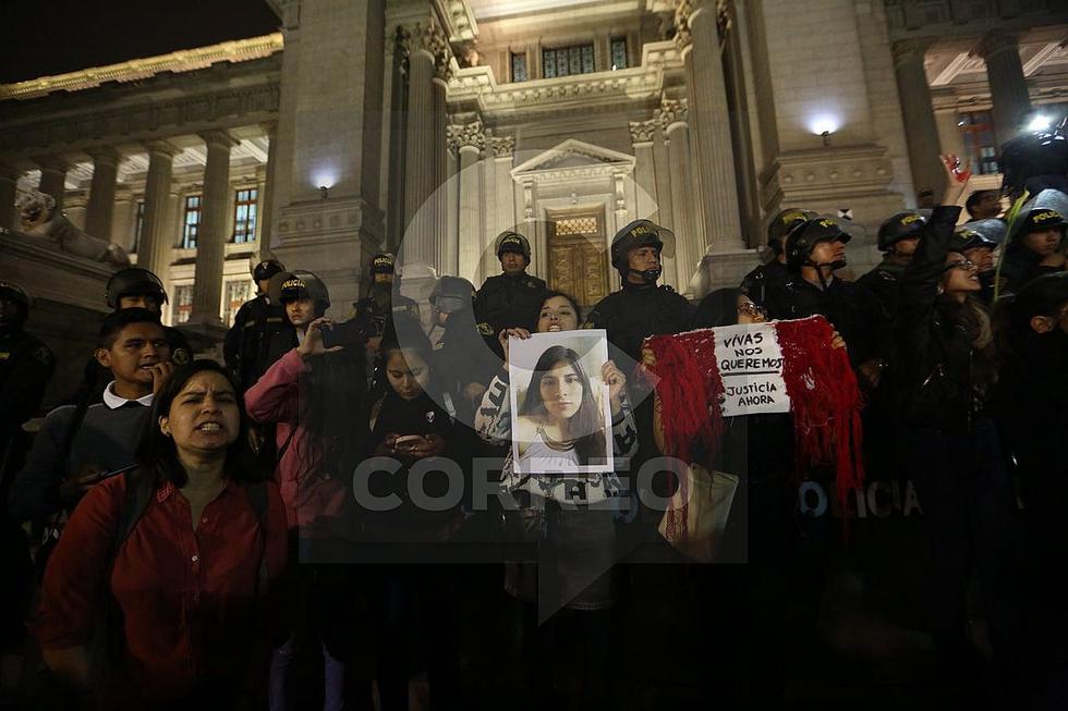 Así se desarrolló la marcha por la muerte de Eyvi Ágreda (FOTOS)