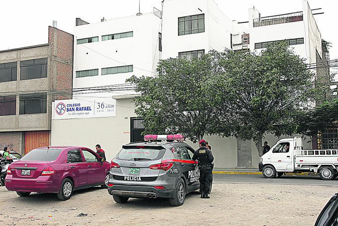 Pánico por granadas en colegio de San Juan de Lurigancho