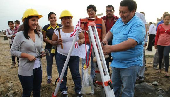 El Porvenir: Colocan primera en el inicio de obras de asfalto en el sector Los Laureles