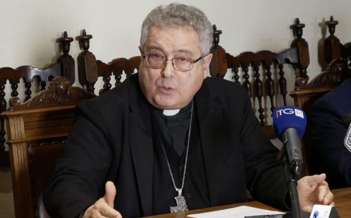 Monseñor Giovanni Nerbini garantizó su colaboración con la justicia italiana. (AP)