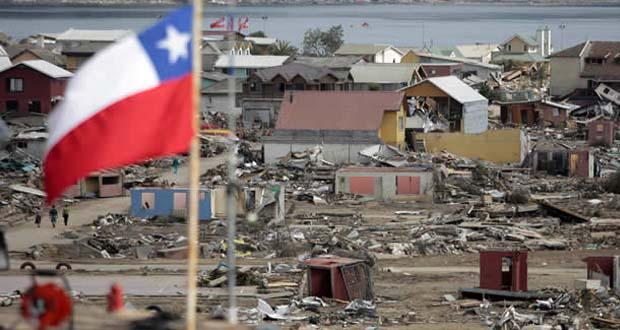 El Festival de Viña del Mar rindió este jueves un homenaje a las 525 víctimas del terremoto. (AFP).