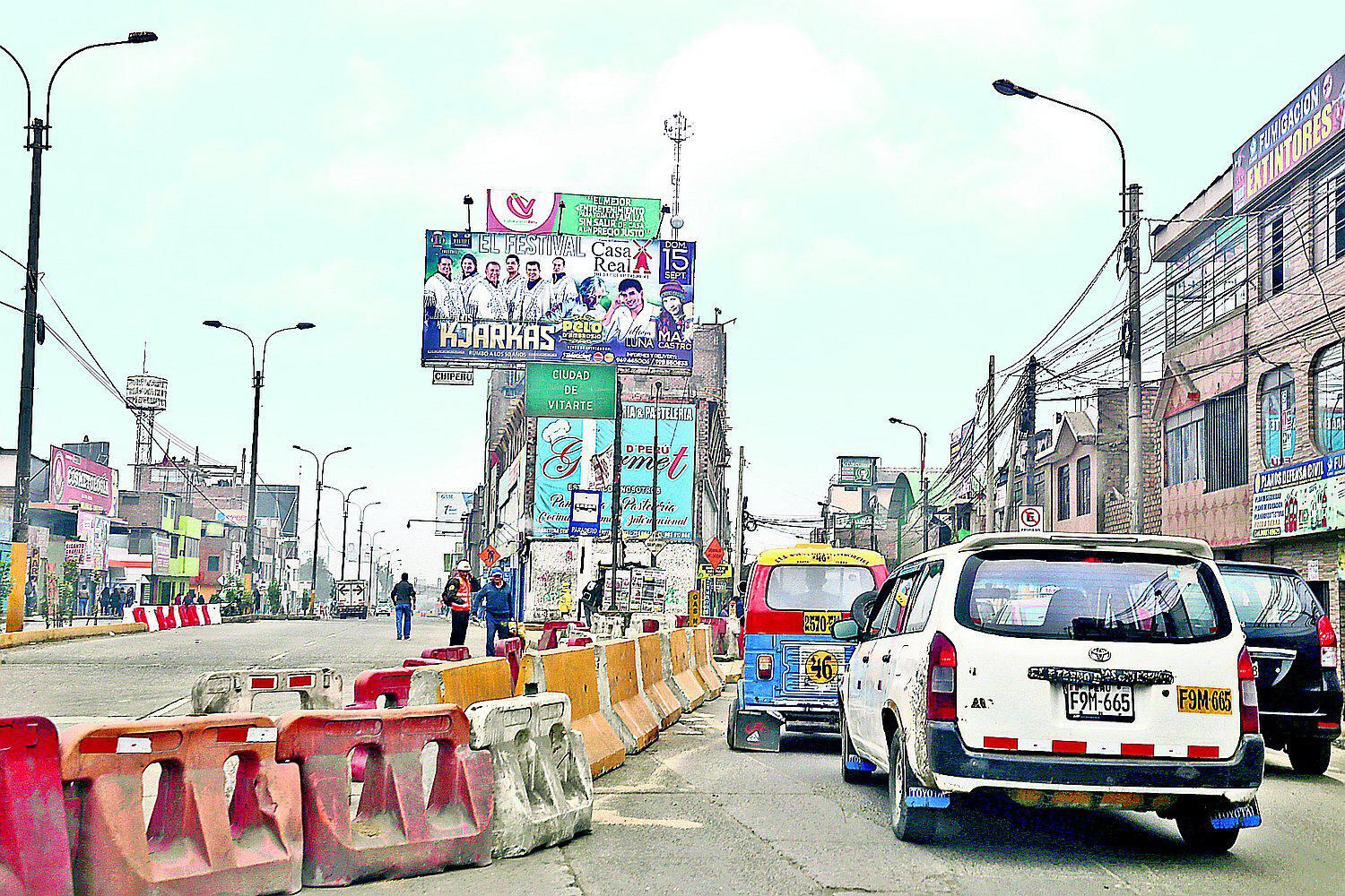 Cierre de un tramo en Ate agudiza el caos vehicular en la Carretera Central