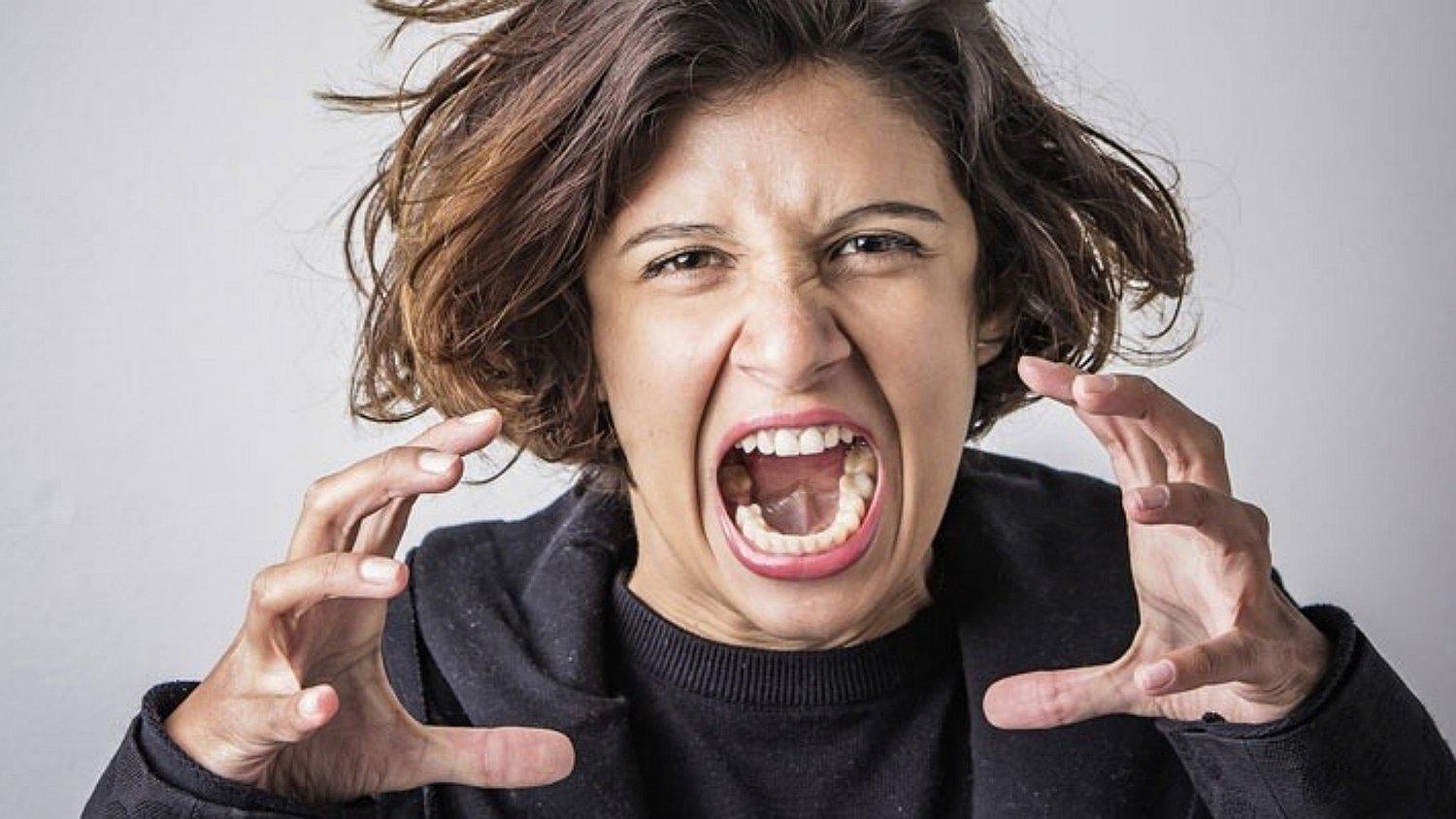 Nutriólogo afirma que el enojo influye en la ganancia de peso 