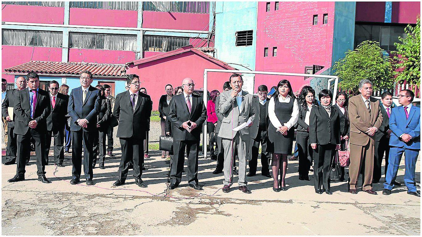 Ingeniero inhabilitado por OSCE y funcionaria de Auqui en gestión de Curisinche