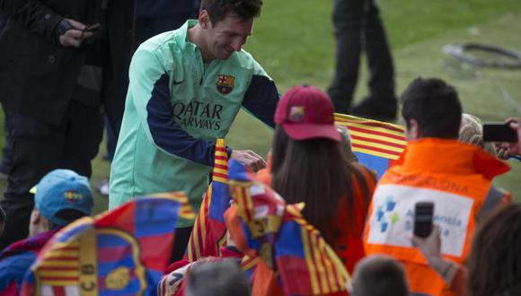 Lionel Messi congregó a 13 mil personas en entrenamiento
