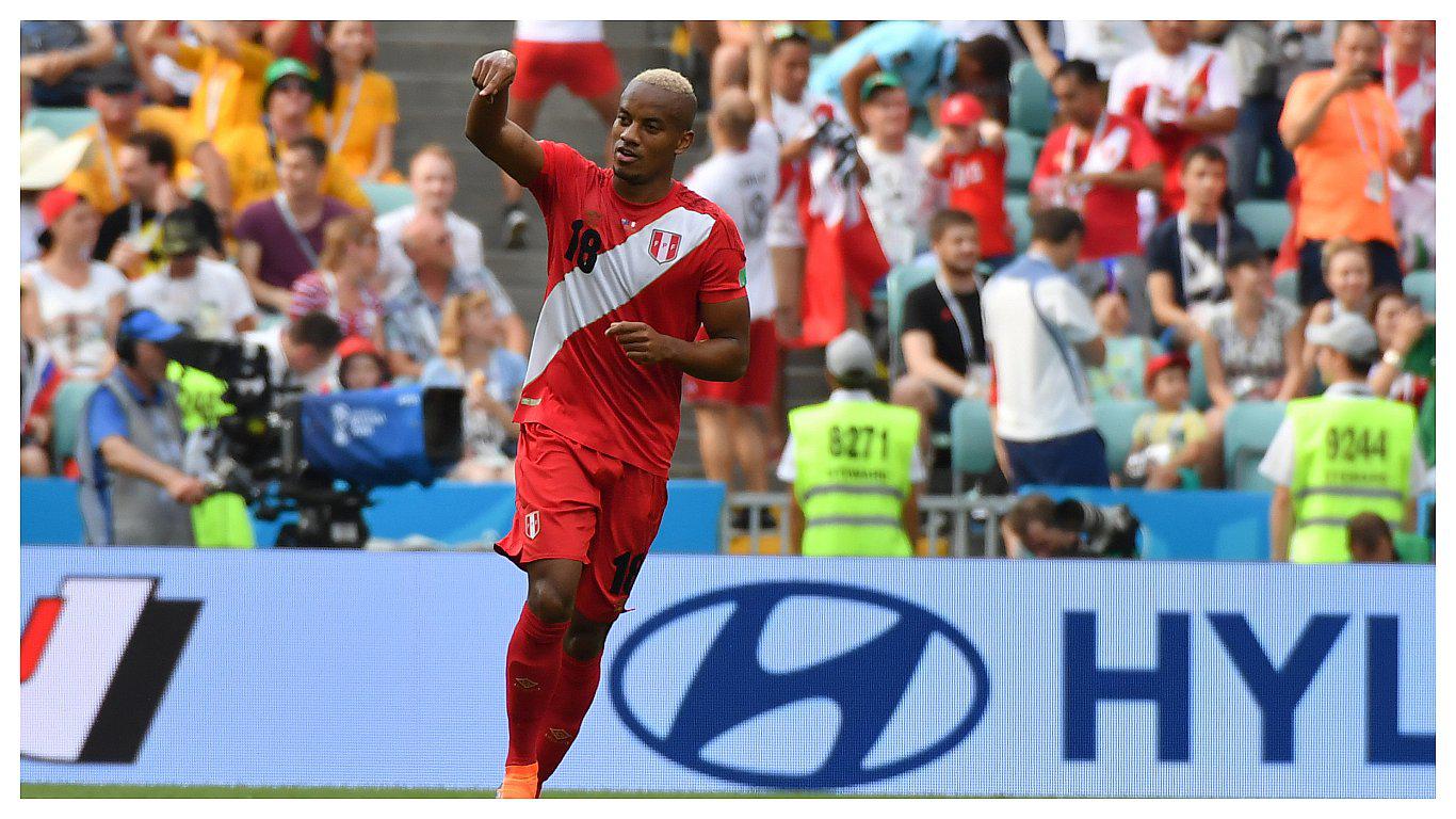 Presentan la camiseta alterna que será utilizada por la selección peruana (FOTOS)