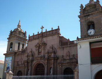 Piden remodelar Basílica Catedral de Ayacucho